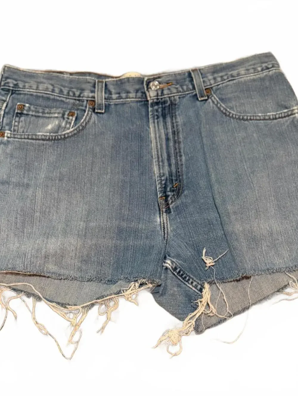 Vintage Levi’s 505 Size 34 Blue Denim Cutoff Shorts Raw Hem